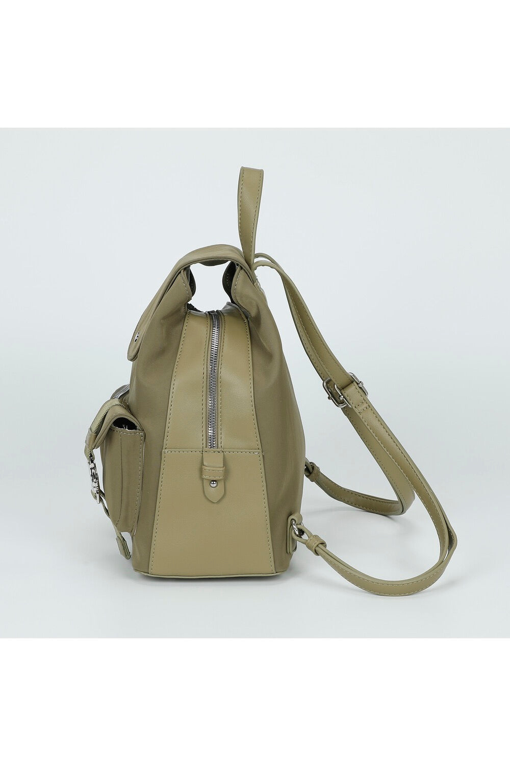 ZAINO IN NYLON CON TASCHE
