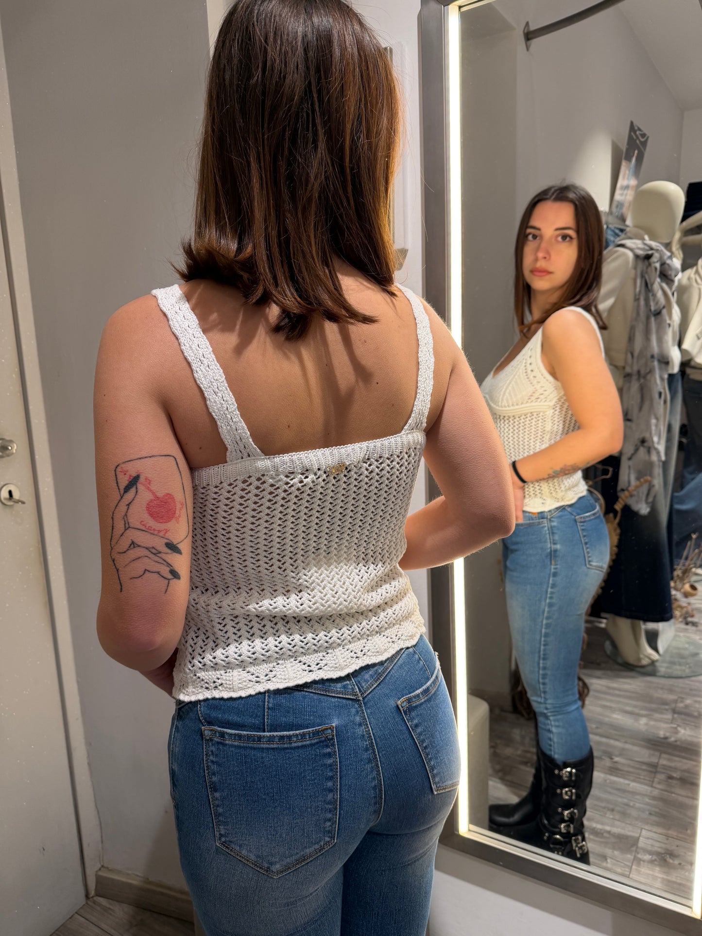 TOP IN CROCHET SCOLLO V OFF WHITE