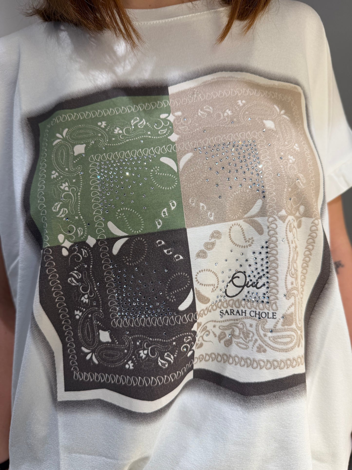 T-SHIRT VISCOSA STAMPA BANDANA