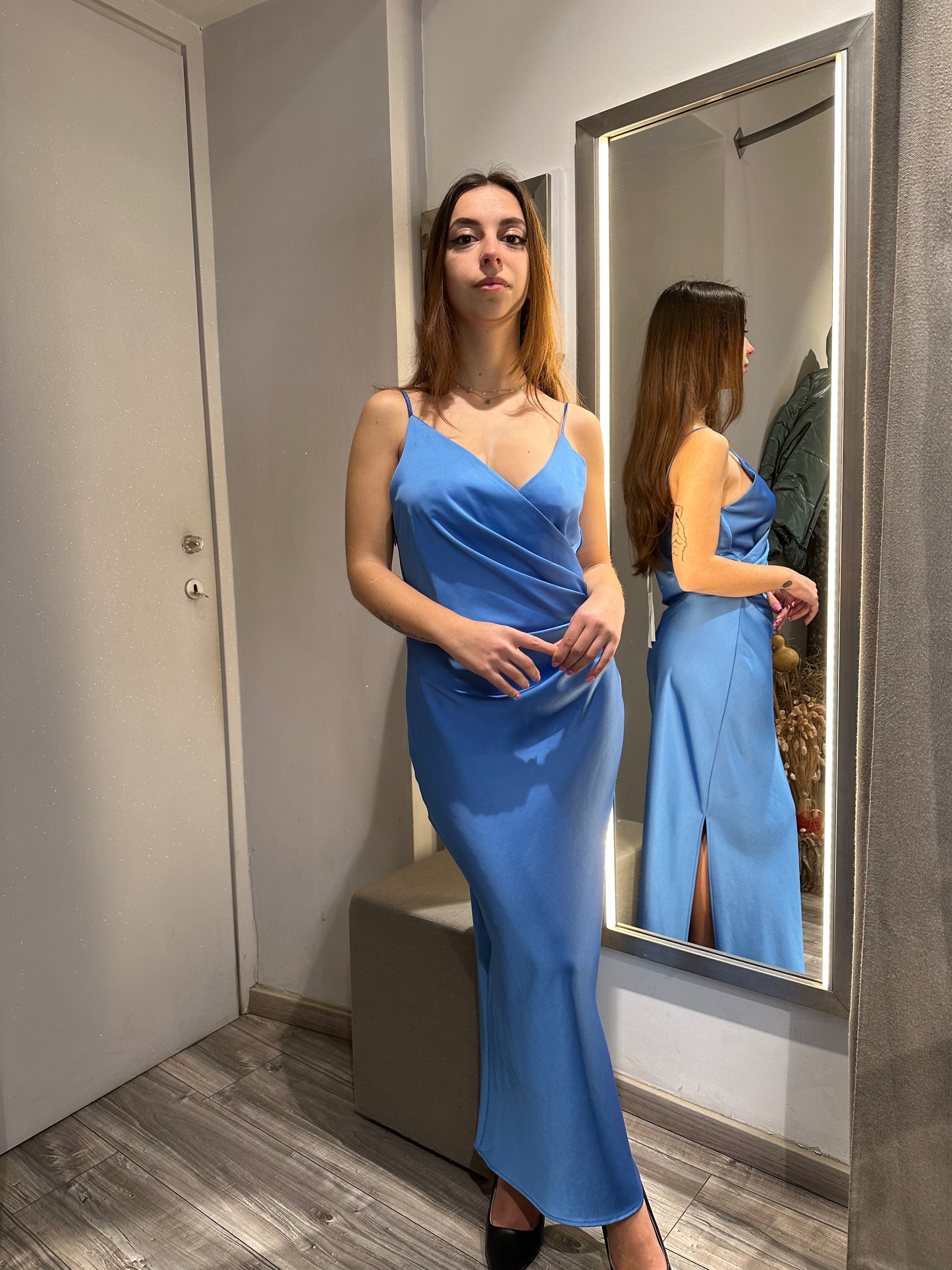ABITO MIDI DRAPPEGGIATO EFFETTO SATIN BLU ROYALE