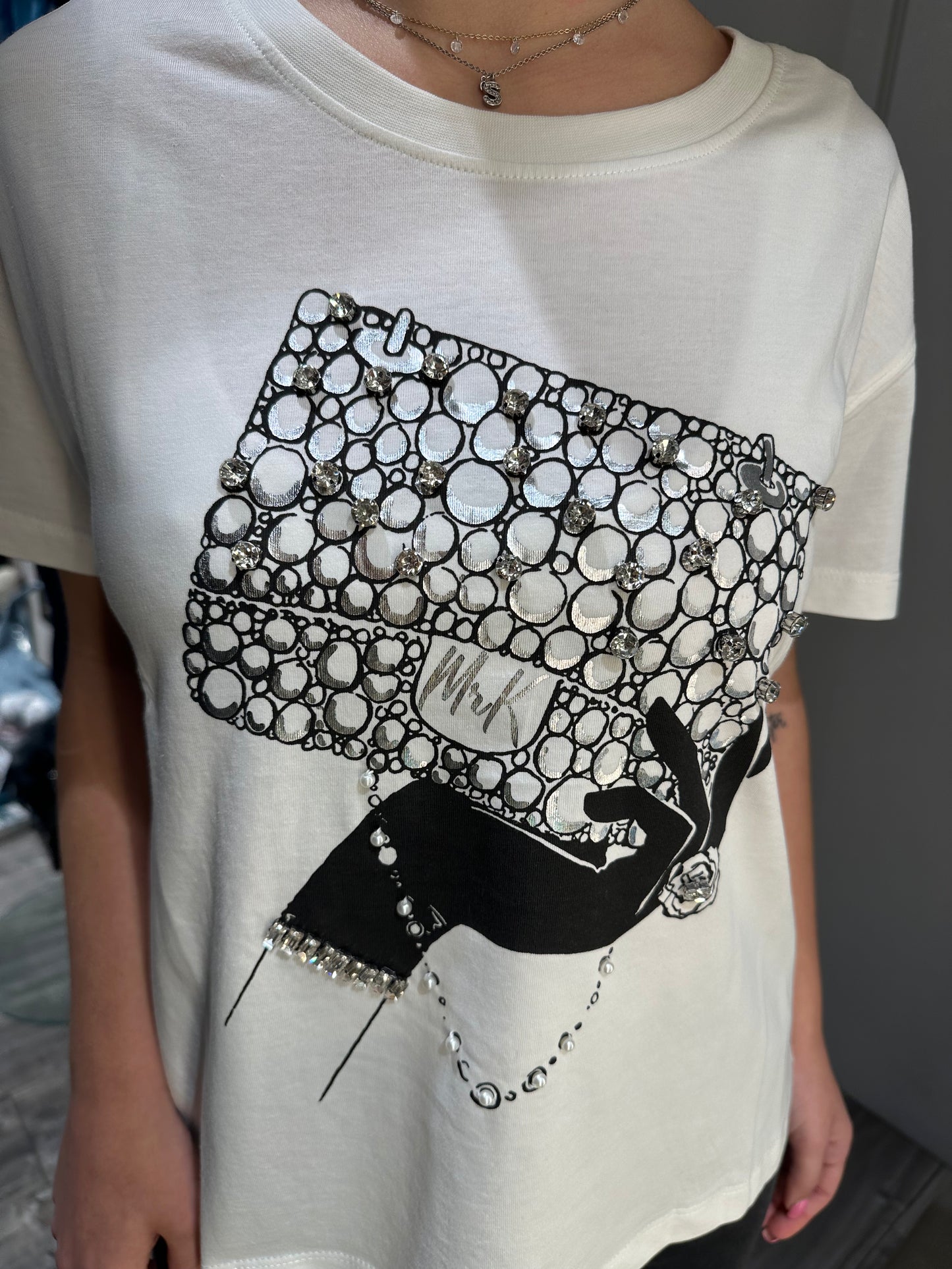 T-SHIRT BIANCA STAMPA BUSTA E STRASS