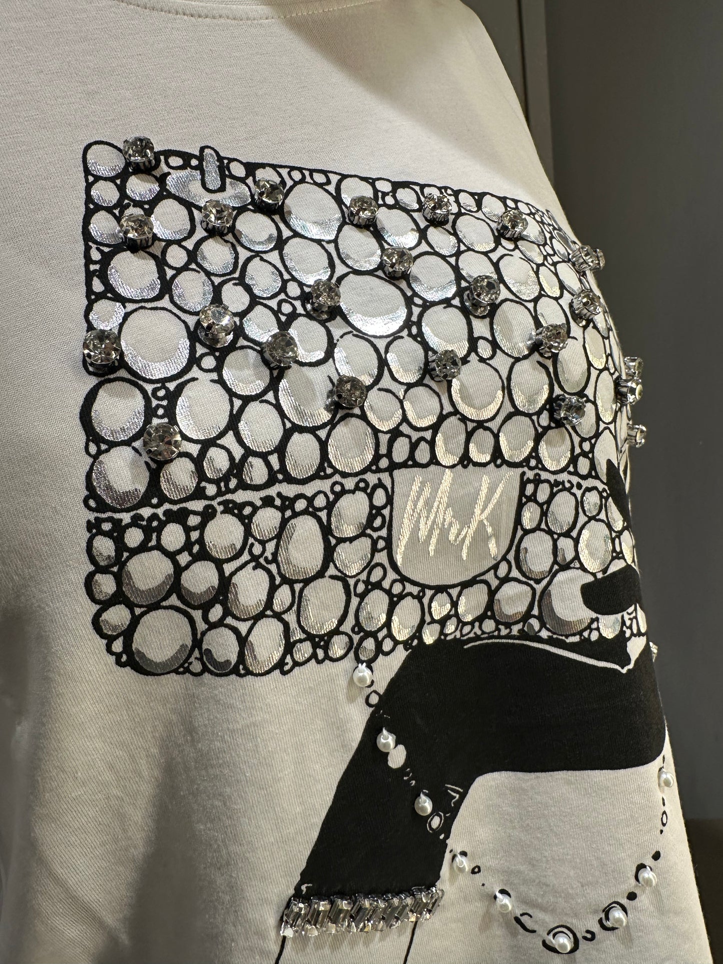 T-SHIRT BIANCA STAMPA BUSTA E STRASS