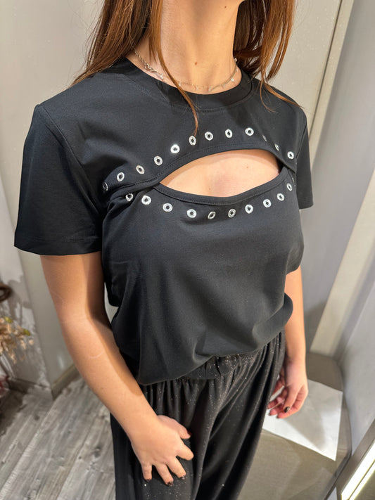 T-SHIRT SPACCO FRONTALE E BORCHIE