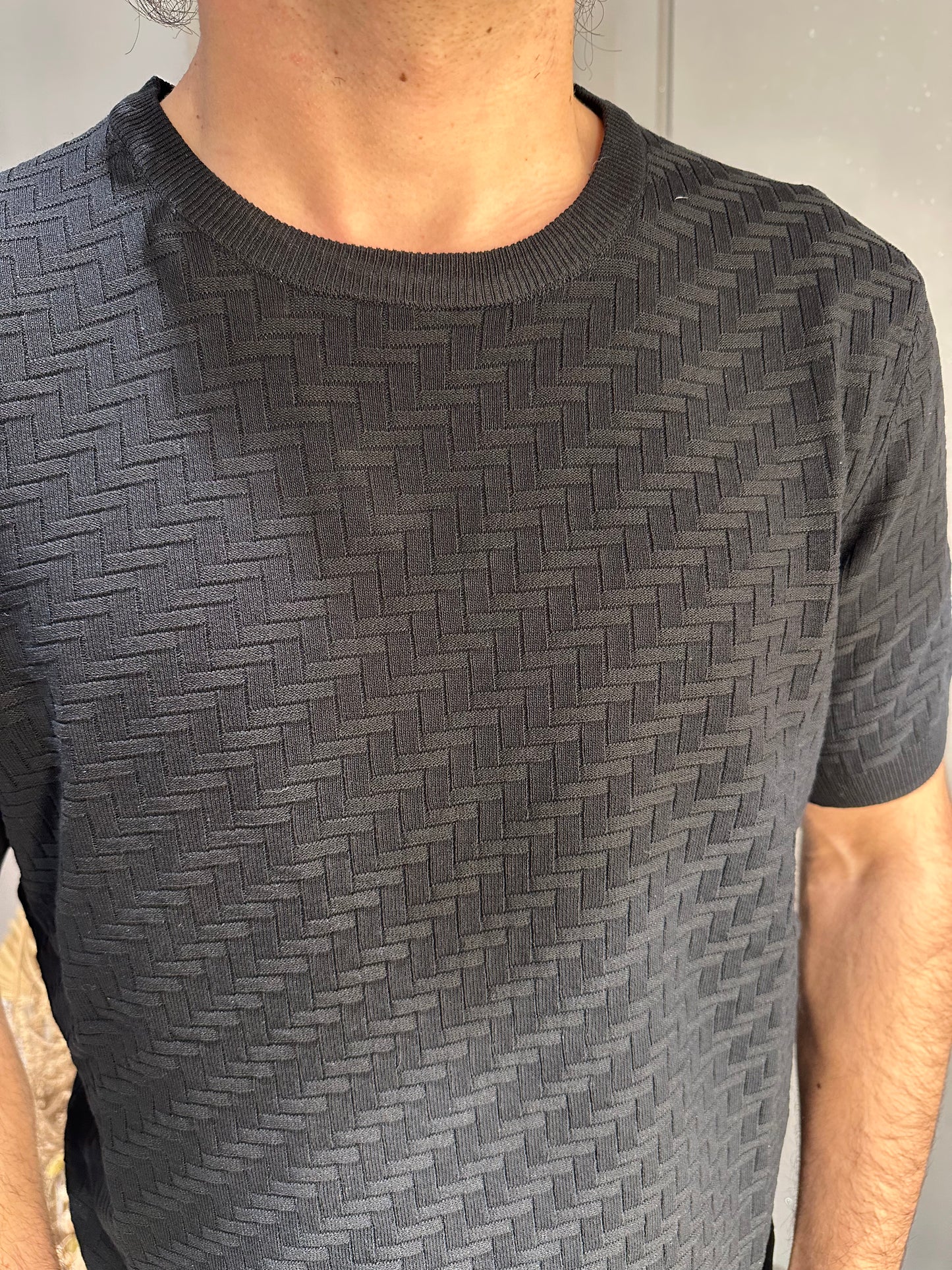 MAGLIA OPERATA IN MISTO VISCOSA NERA