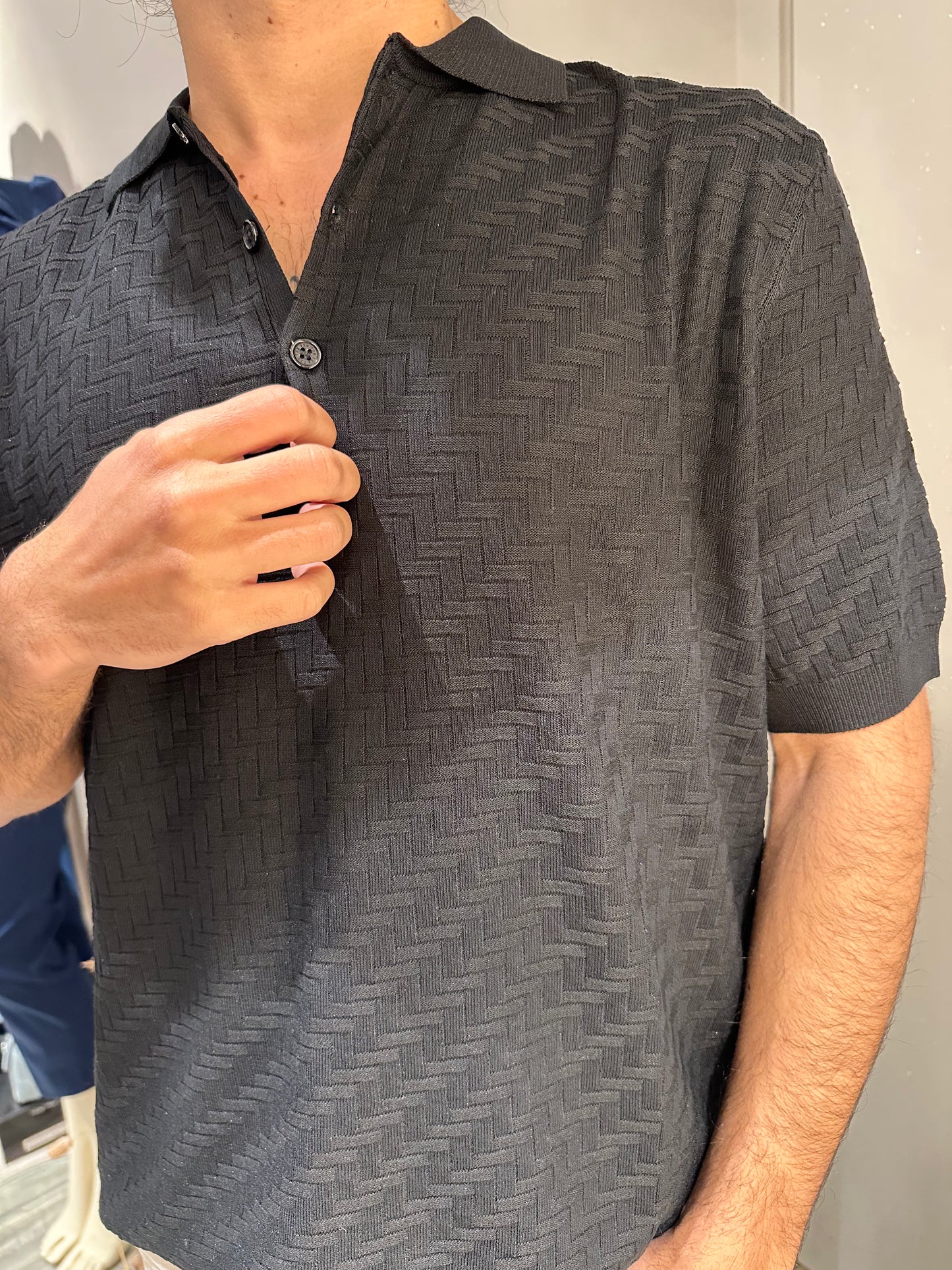 POLO IN MAGLIA OPERATA IN MISTO VISCOSA NERA
