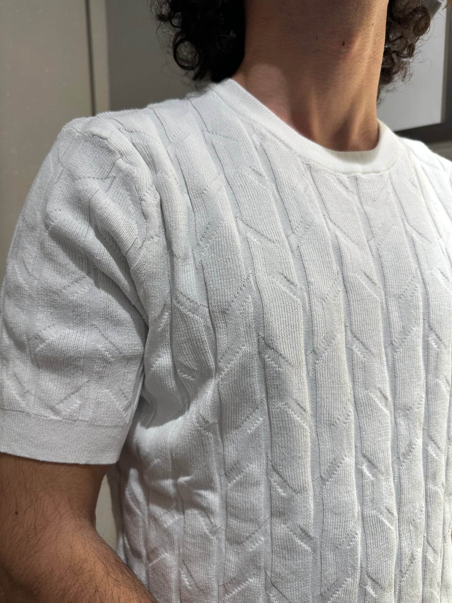 MAGLIA GIROCOLLO STRUTTURATA BIANCA