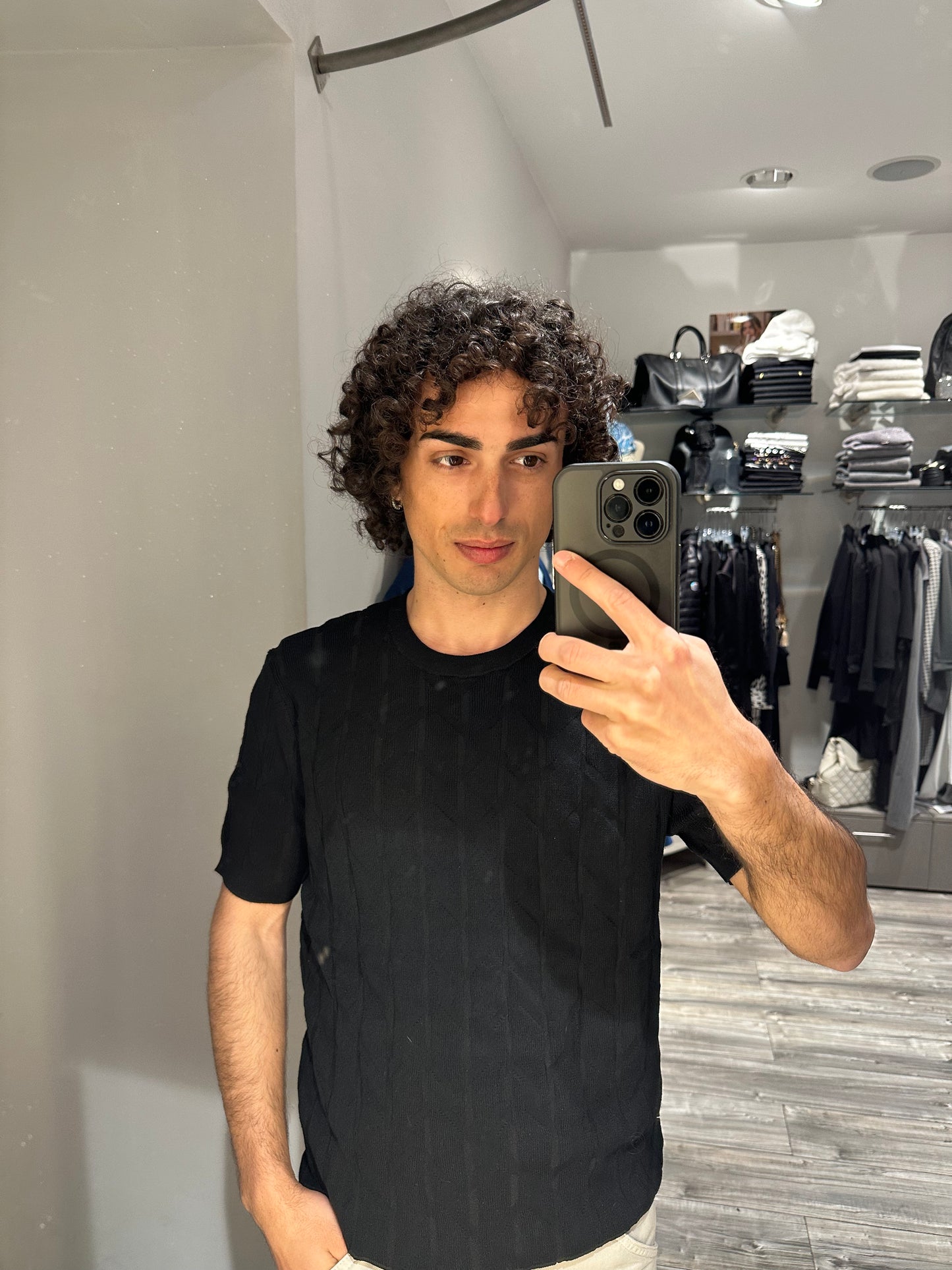 MAGLIA GIROCOLLO STRUTTURATA NERA