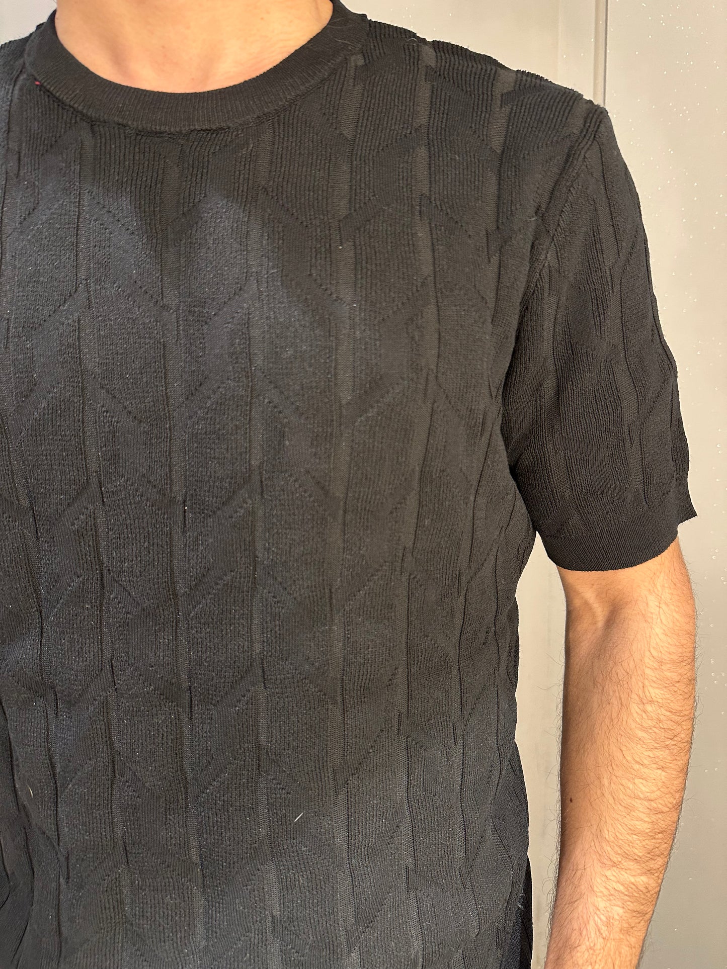MAGLIA GIROCOLLO STRUTTURATA NERA