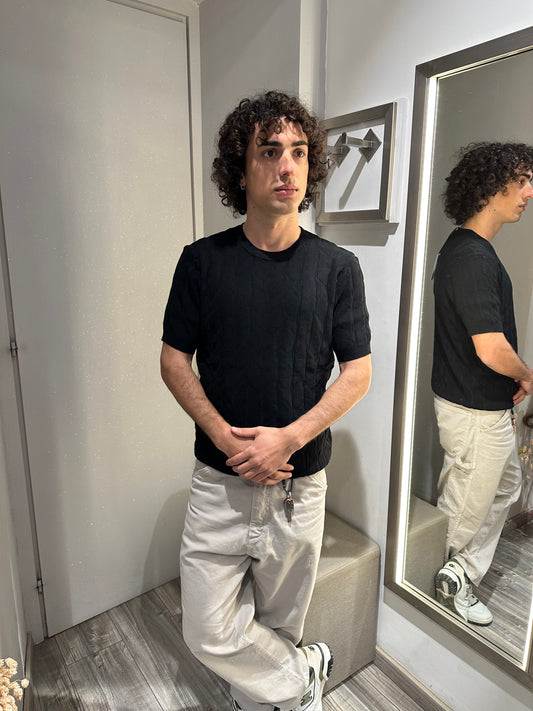 MAGLIA GIROCOLLO STRUTTURATA NERA