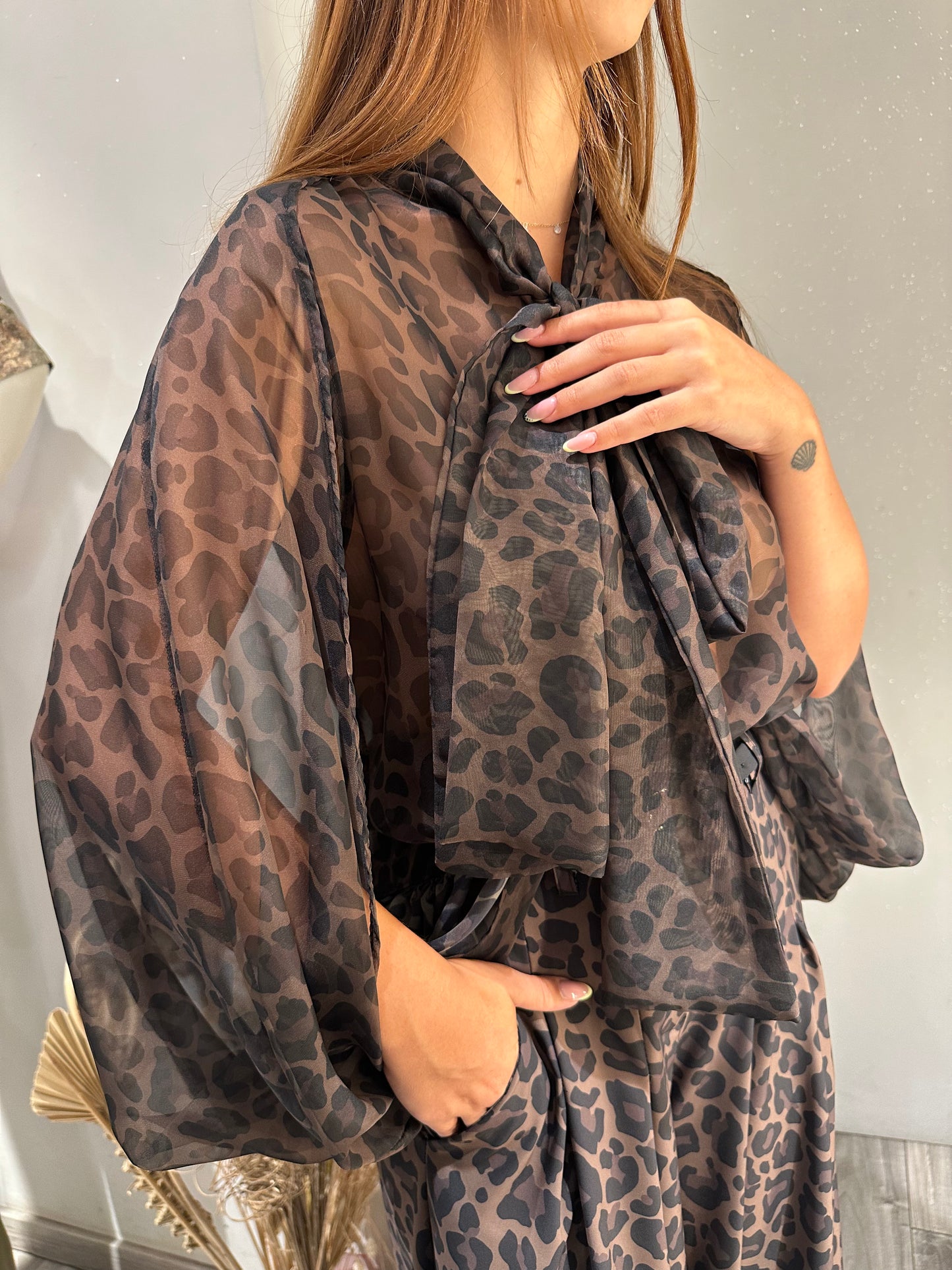 CAMICIA AMPIA CON FIOCCO FRONTALE E STAMPA ANIMALIER