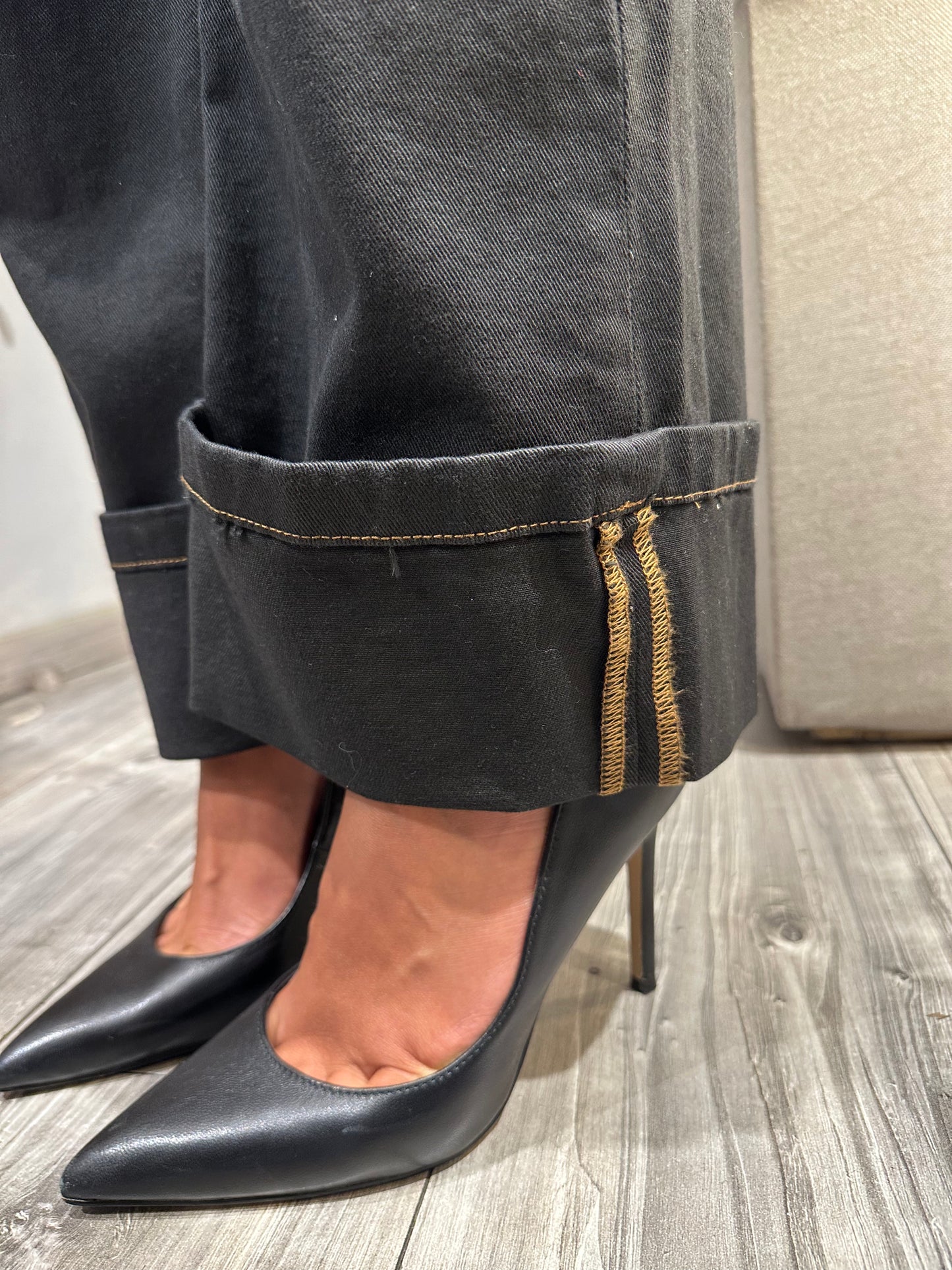 PANTA RISVOLTO CON CINTURA NERO