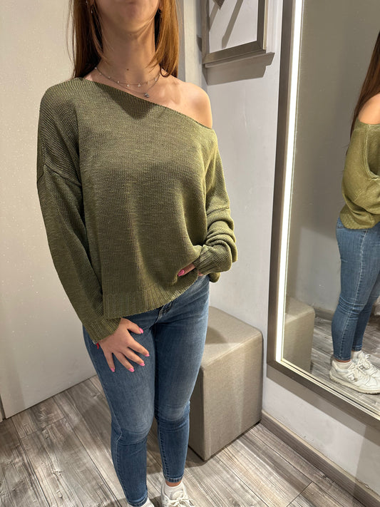 MAGLIA SCOLLO A BARCA CON SPALLA SCESA