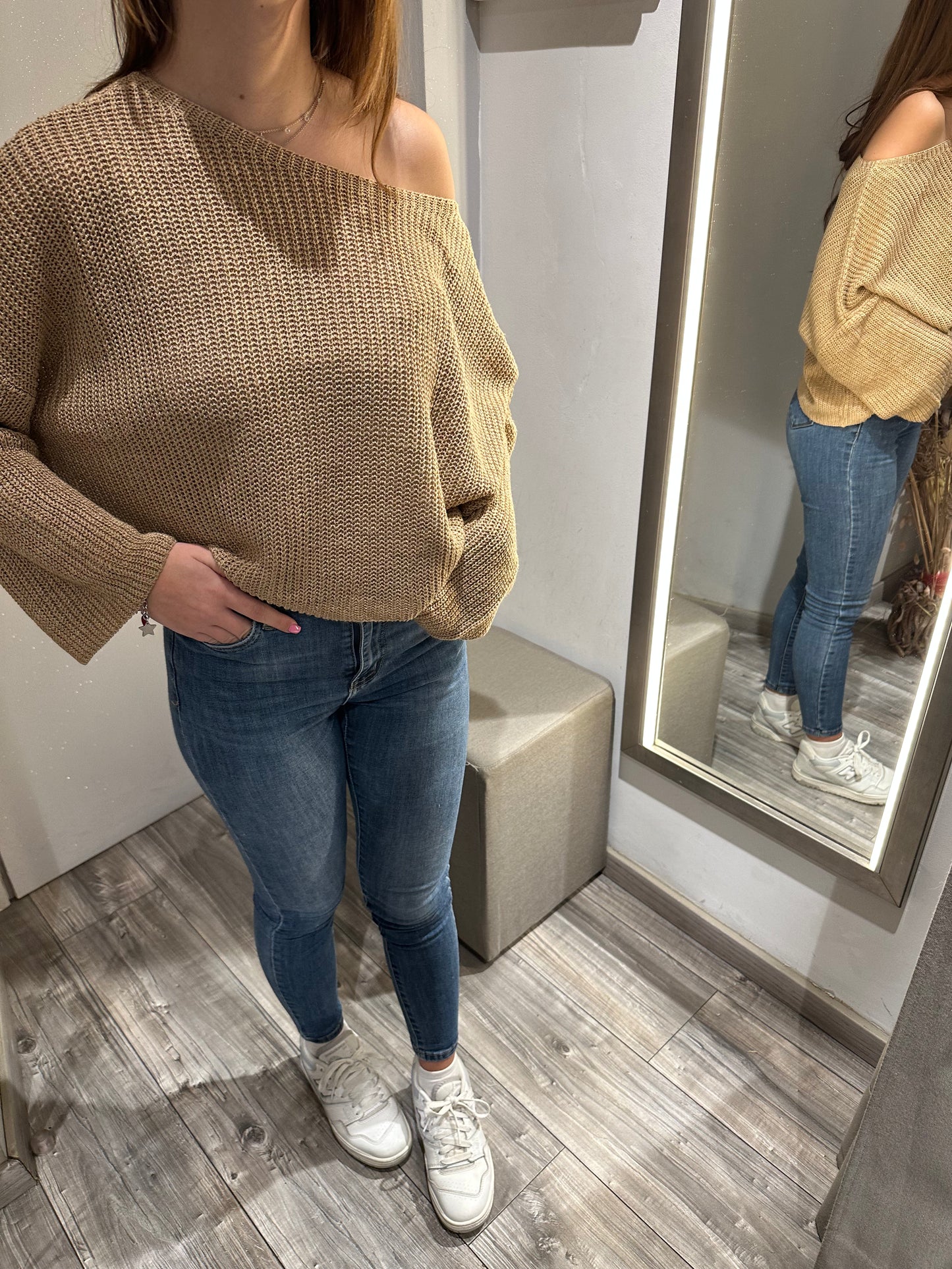 MAGLIA CROP COSTA INGLESE CON SPALLA SCESA