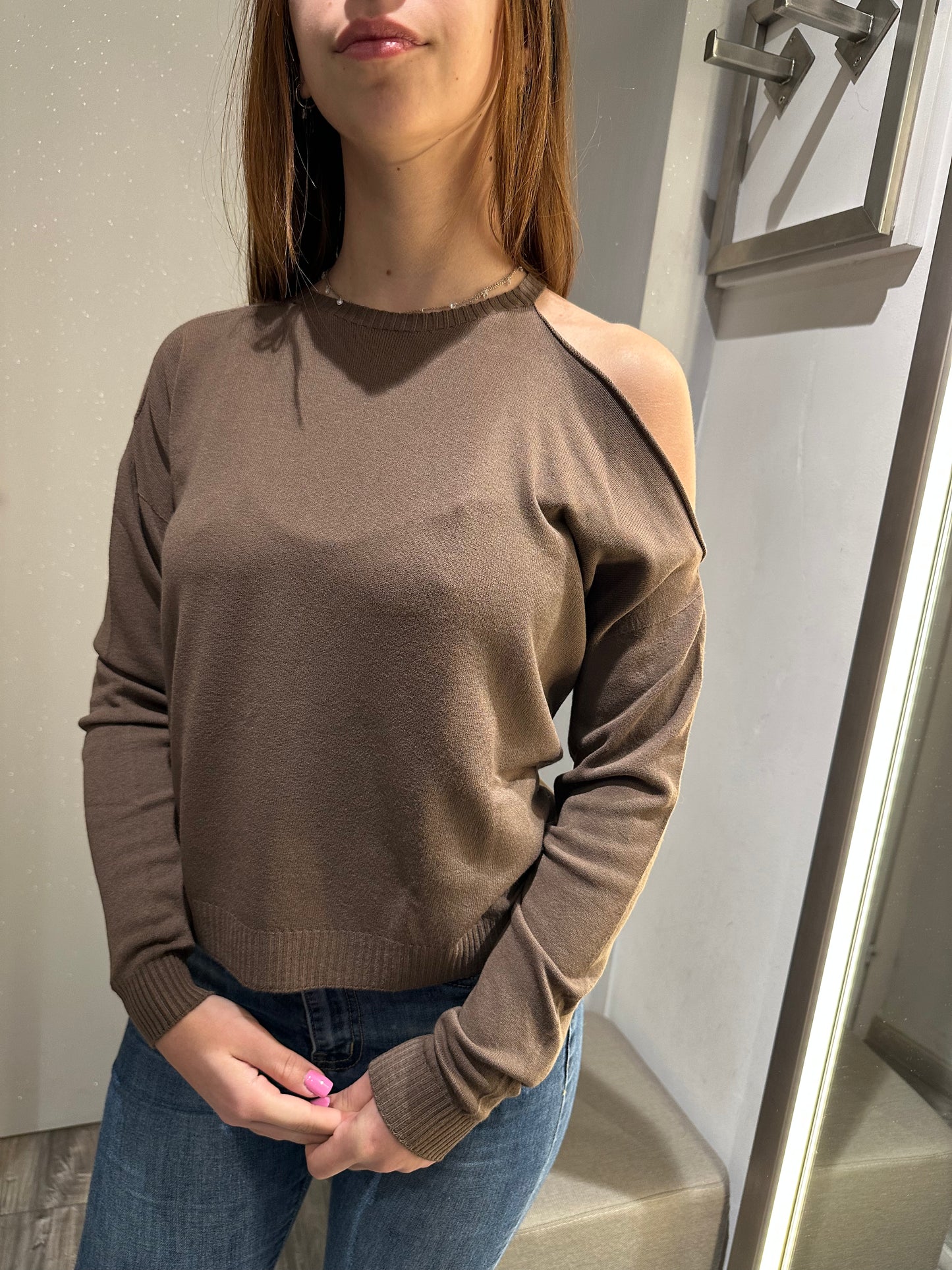 MAGLIA GIROCOLLO CON SPACCO SPALLA