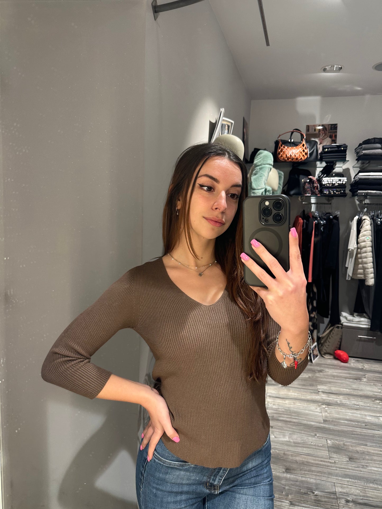 MAGLIA A COSTINE SCOLLO V