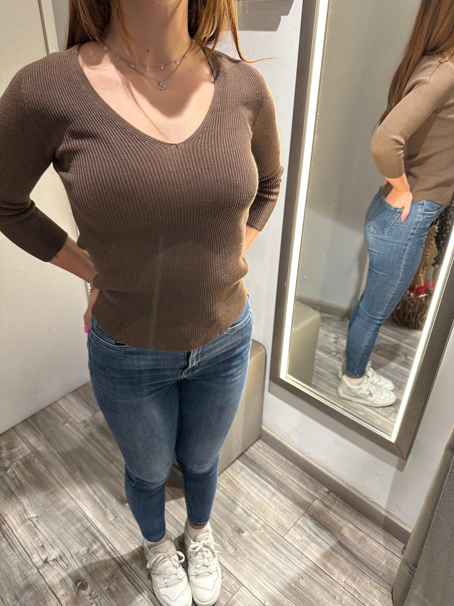 MAGLIA A COSTINE SCOLLO V