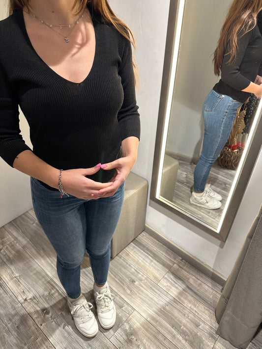 MAGLIA A COSTINE SCOLLO V
