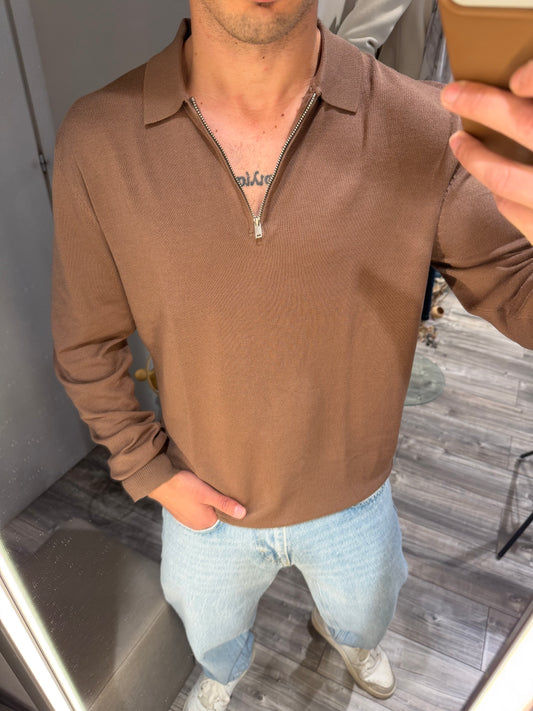 POLO IN MAGLIA COLLO ZIP TABACCO
