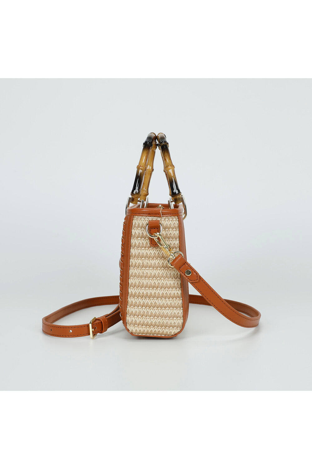 BORSA A TRACOLLA IN PAGLIA CON MANICO BAMBOO
