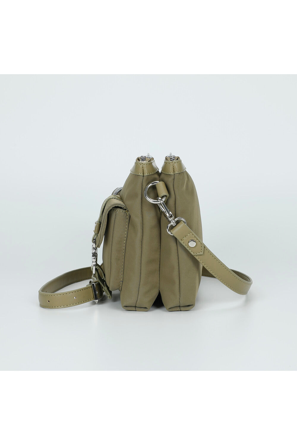 BUSTA IN NYLON CON TASCHE MILITARE
