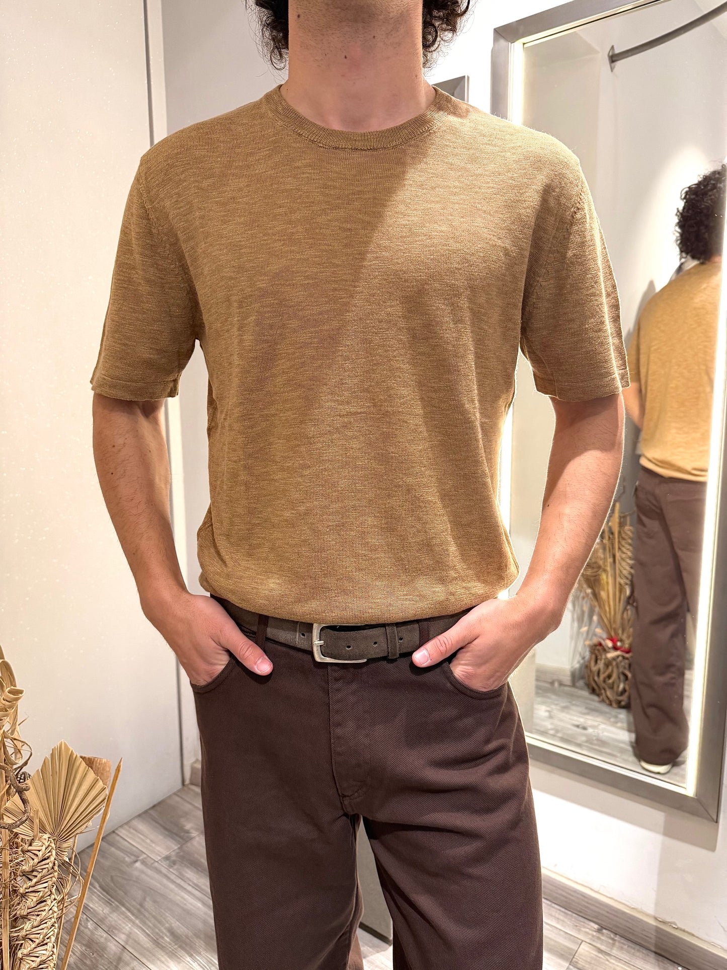 T-SHIRT IN MAGLIA MANICA CORTA CAMMELLO