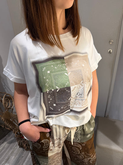 T-SHIRT VISCOSA STAMPA BANDANA