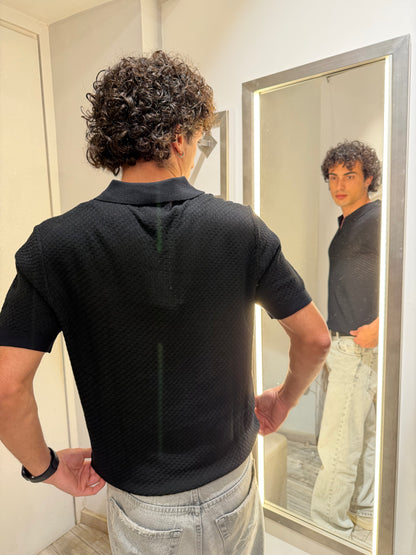 POLO IN MAGLIA CON PATTERN IN RILIEVO NERA