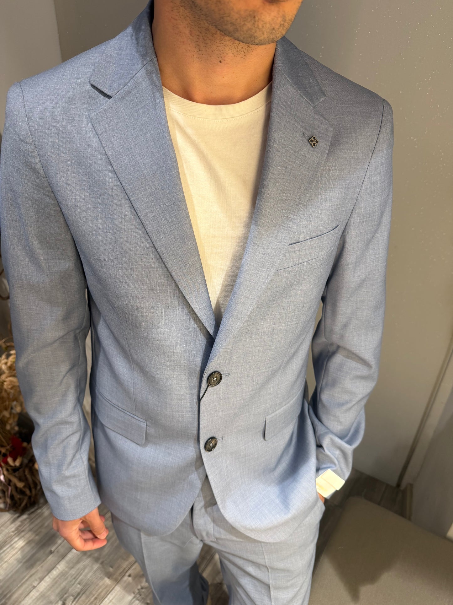 ABITO MONOPETTO IN POLIVISCOSA CELESTE MELANGE