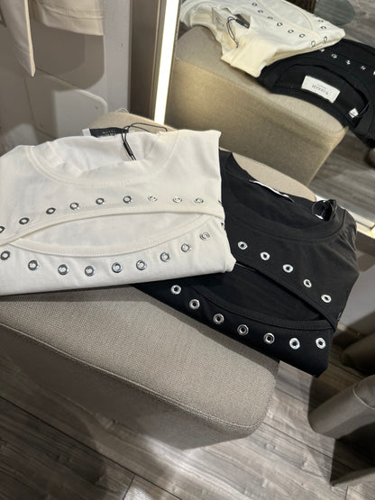T-SHIRT SPACCO FRONTALE E BORCHIE