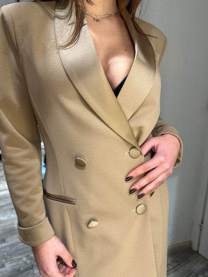 ABITO ROBE MANTEAU MOUSSE