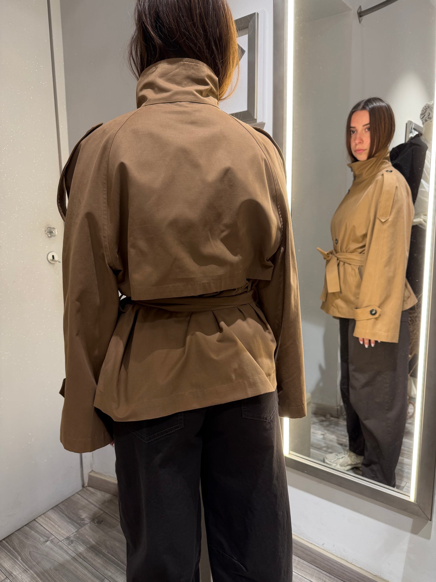 GIUBBOTTO STILE TRENCH DOPPIO PETTO CON CINTURA