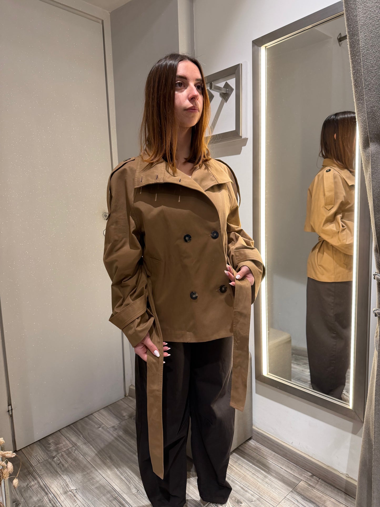 GIUBBOTTO STILE TRENCH DOPPIO PETTO CON CINTURA