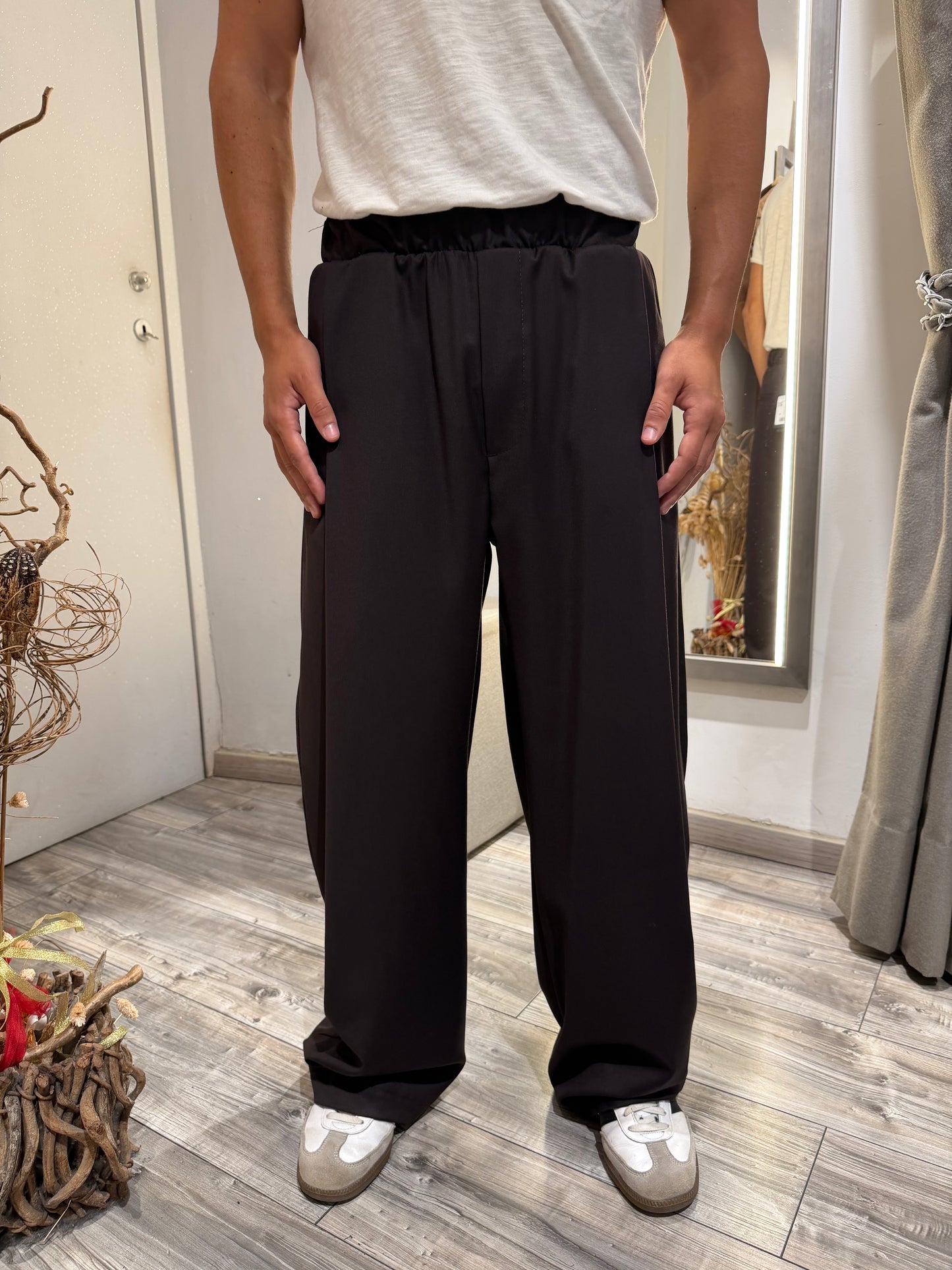 PANTALONE IMPERIAL BAGGY-FIT CON PINCES E VITA ELASTICIZZATA MORO PE6Y