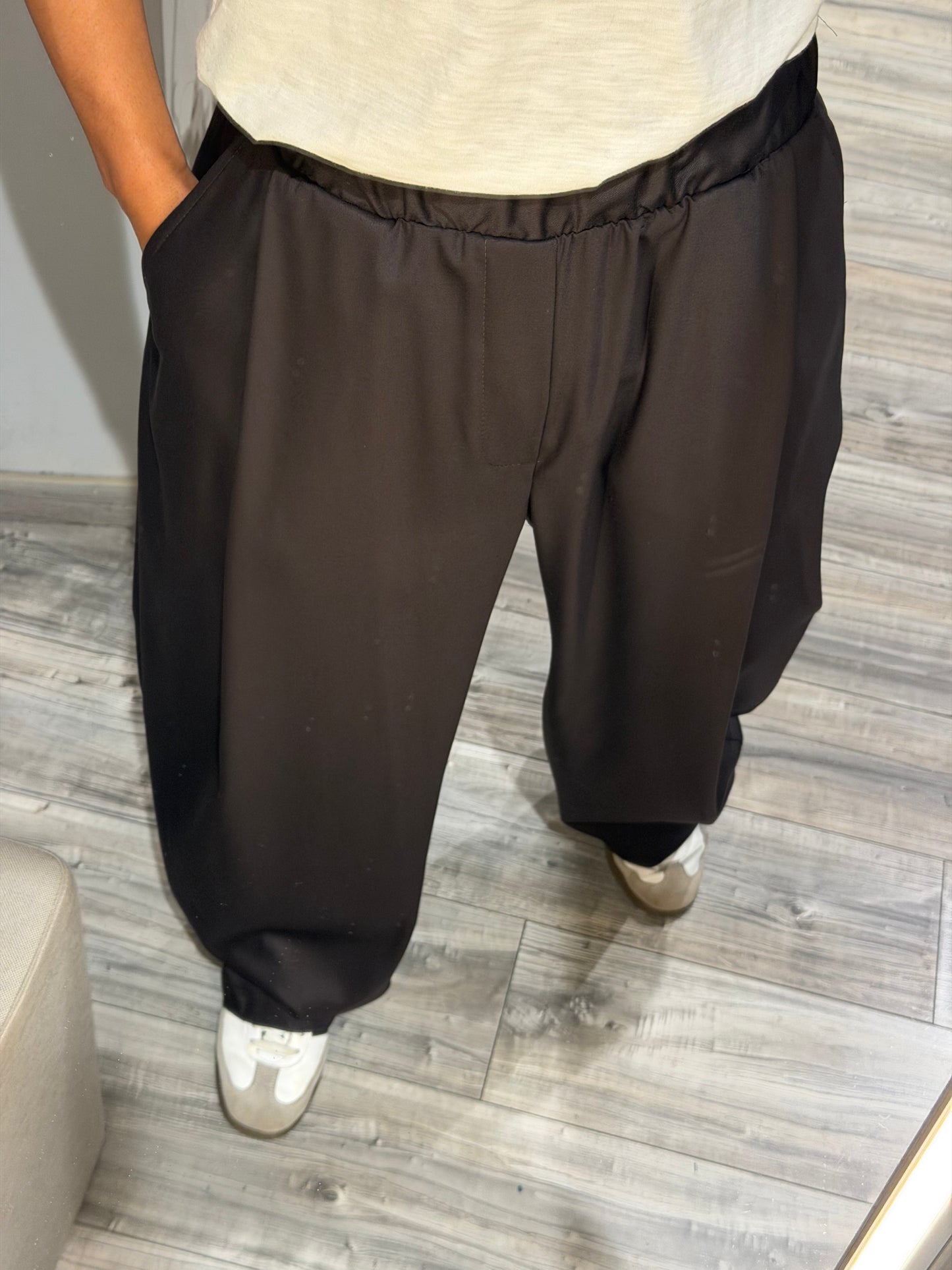 PANTALONE IMPERIAL BAGGY-FIT CON PINCES E VITA ELASTICIZZATA MORO PE6Y