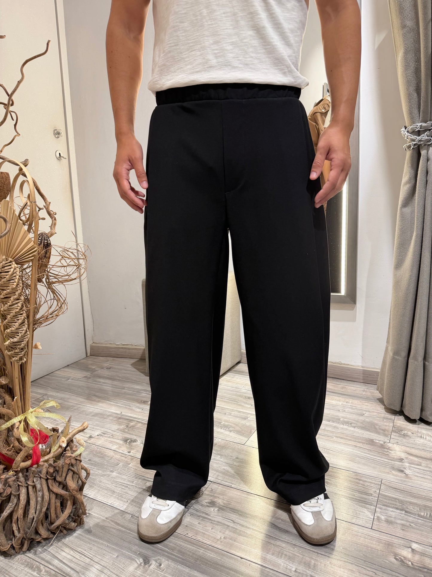 PANTALONE IMPERIAL BAGGY-FIT CON PINCES E VITA ELASTICIZZATA NERO PE6Y