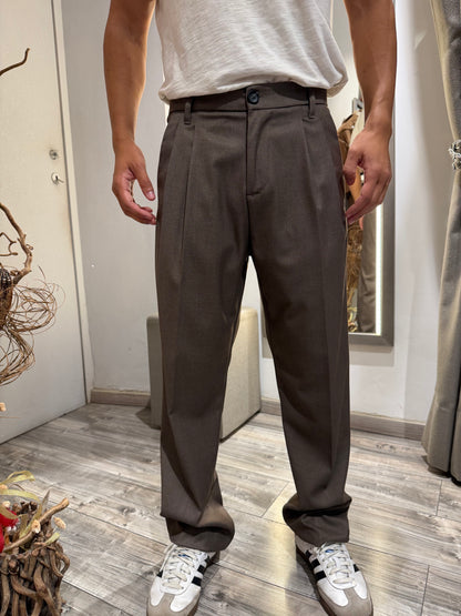 PANTALONE IMPERIAL REGULAR-FIT CON PINCES TAUPE PD3M