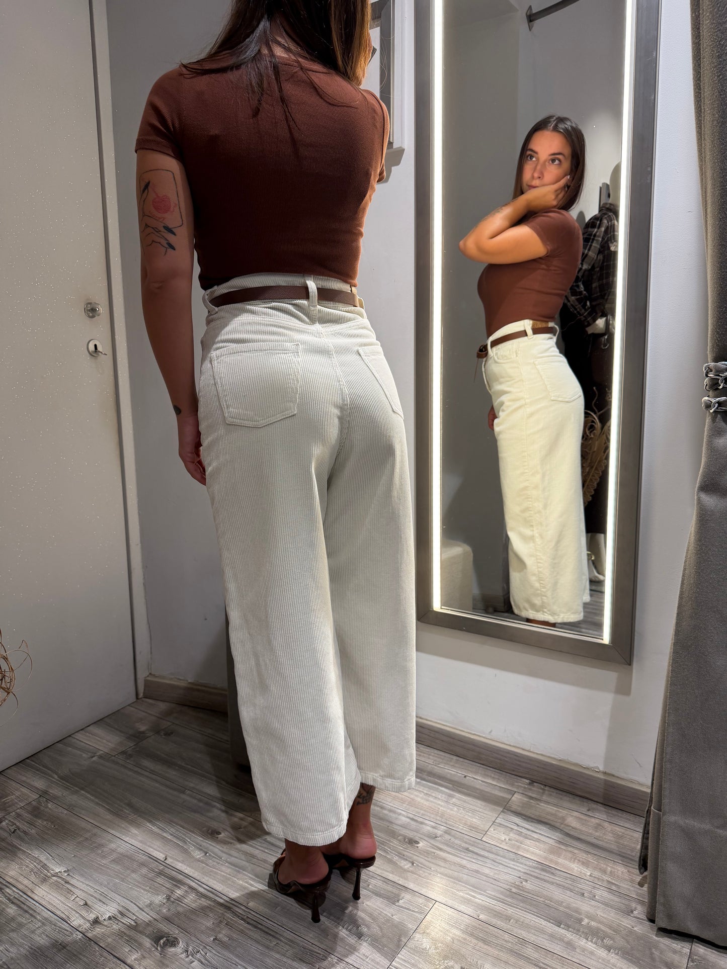 PANTA CROPPED IN VELLUTO BURRO