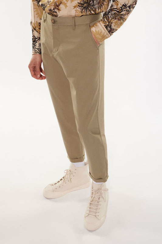 PANTALONI SLIM-FIT MONOCOLOUR CON TASCHE VERTICALI