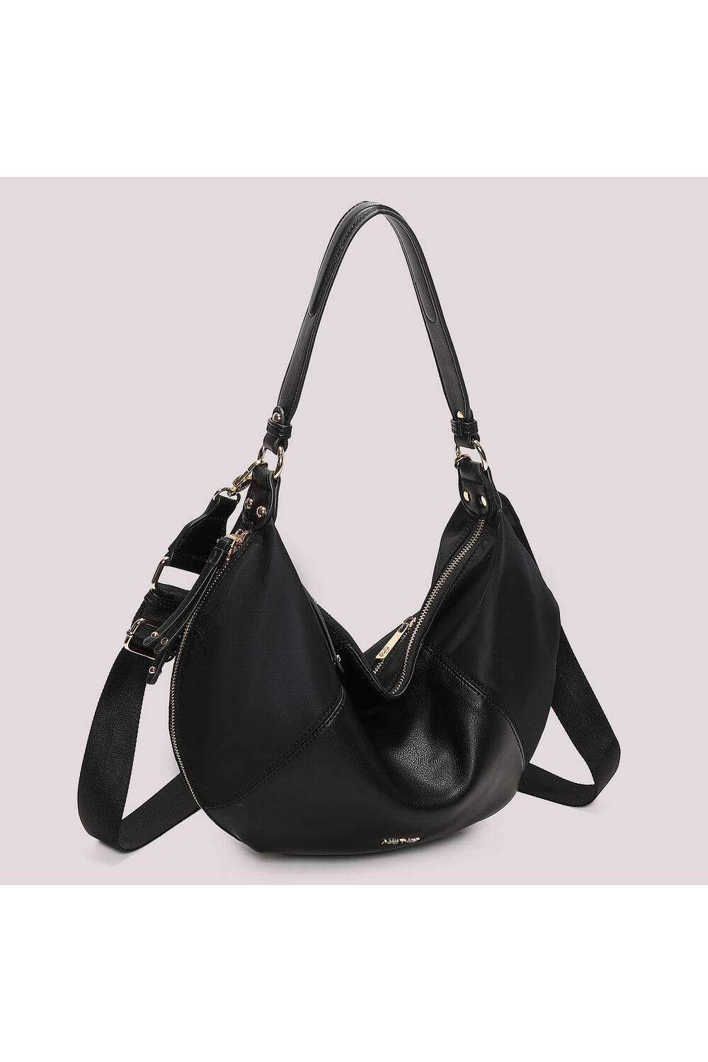 BORSA A SPALLA IN NYLON NERA