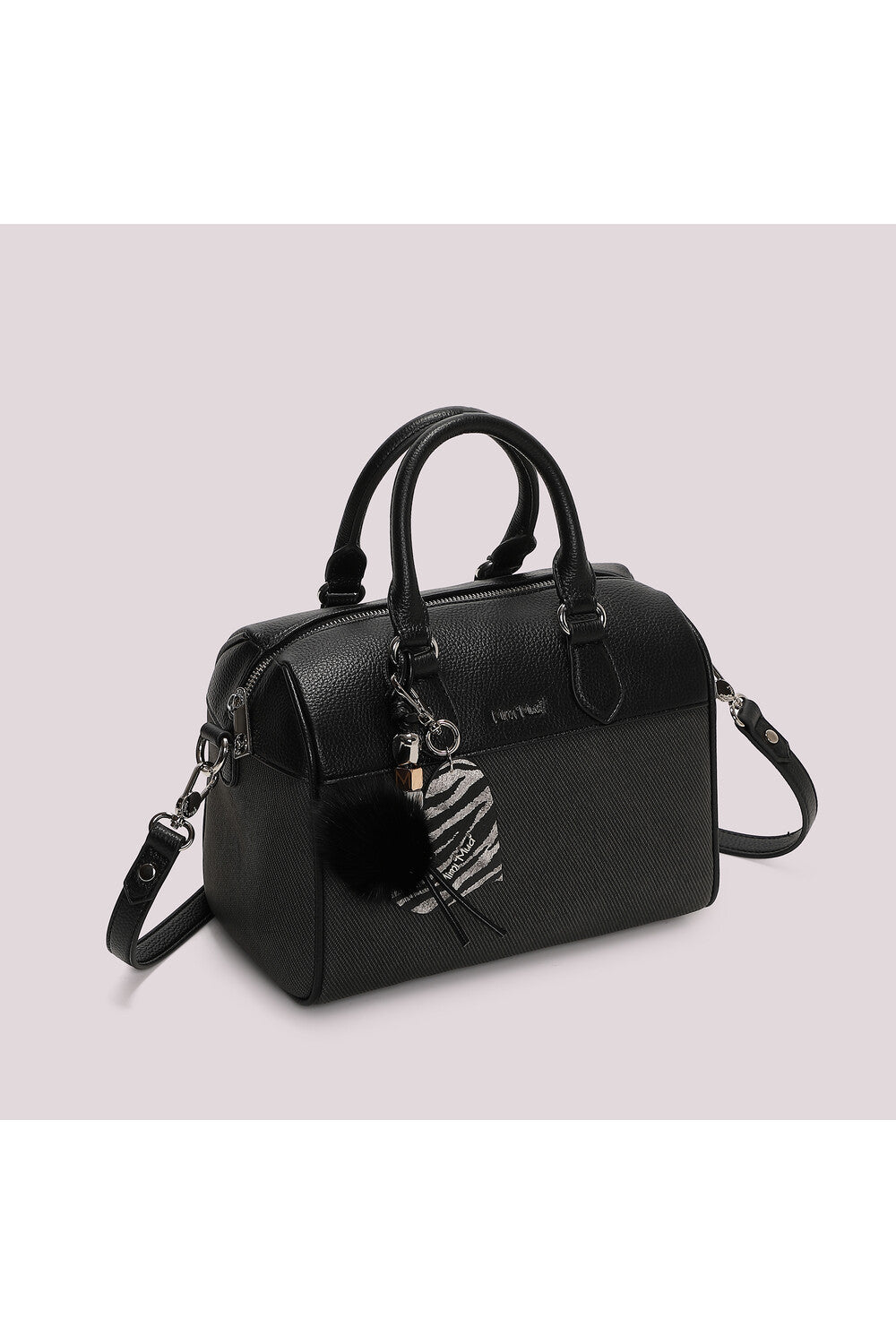 BORSA BAULETTO CON CHARM E CUORE NERO